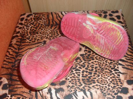 Melírované crocsy, 21