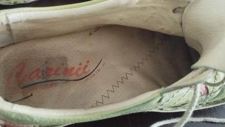 Topánky carinii, 40