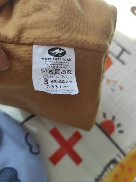 Dvojvrstvove čiapky, rada,74