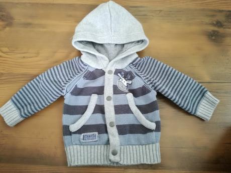 Sveter na zapínanie, 62