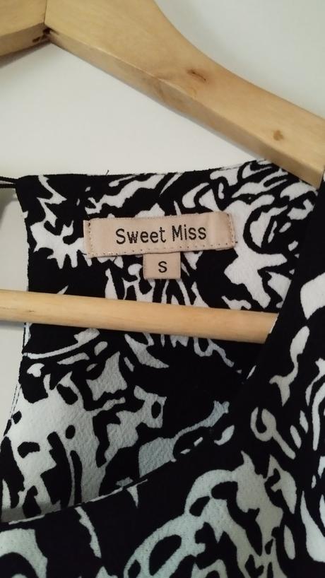 Elegantné dámske šaty, s