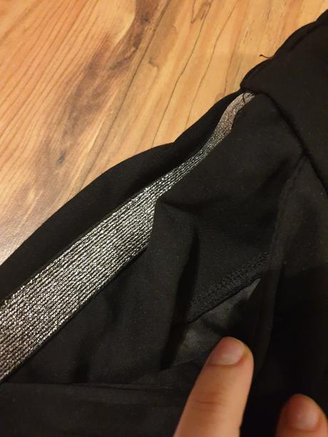 Nohavice s pudlom, amisu,m