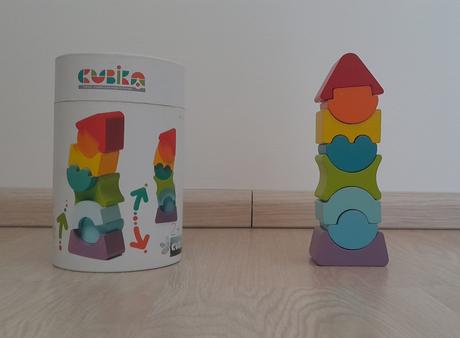 Drevená balančná skladačka kubi,