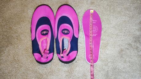 Topánky do vody, 28