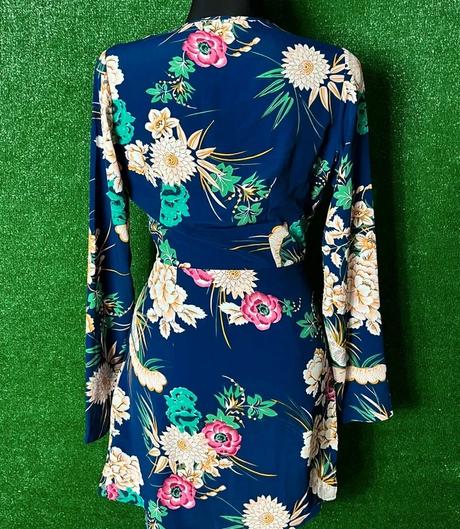 Dámske šaty prettylittlething - s, s