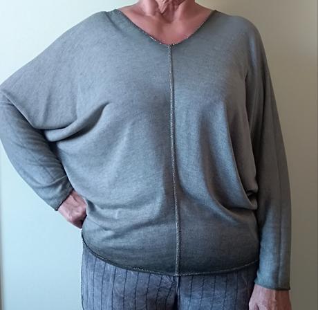 Tričko v. 44-46 nové, 44