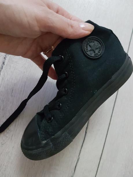 Cierne conversky, converse,26