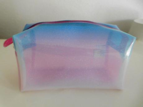 Krásna reserved kvalitná meniaca kozmetická taška, 