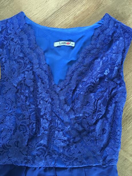 Spoločenské šaty, 38