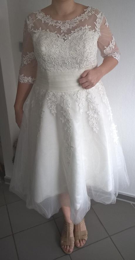 Svadobné šaty s čipkou v midi dĺžke, 42