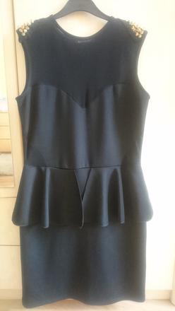 Čierne šaty s aplikáciou, m