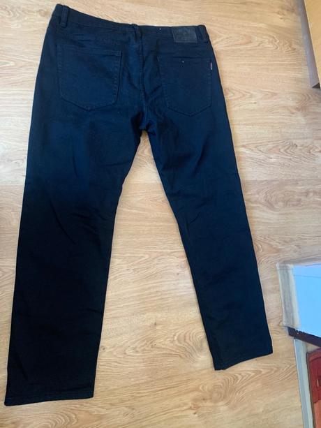 Pánske nohavice športovo elegantne 39, 39