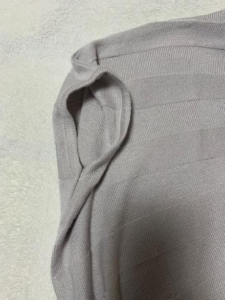 Tenký svetríkový top netopierieho strihu, l / m / s