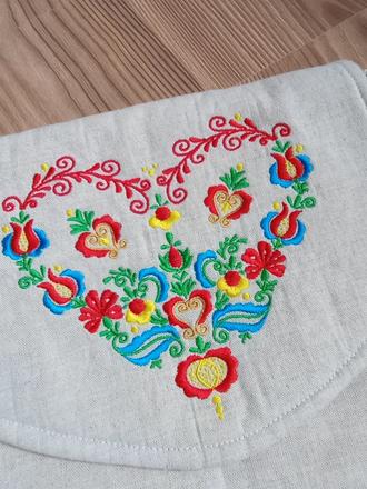 Folk kabelka s výšivkou, 