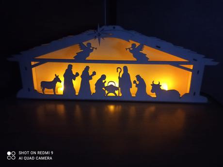 Dreveny svietiaci betlehem, 