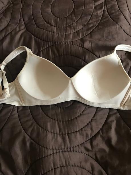 Bezšvová podprsenka, 90b