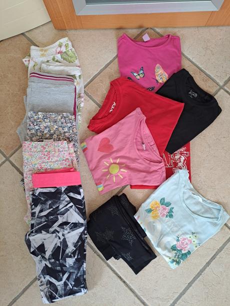 Mix oblečenia, 122–134