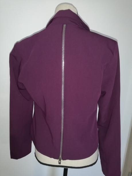 Sako so zipsom vzadu, amisu,m