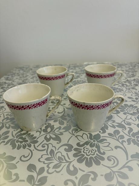 4 šálky na čaj alebo kávu, 