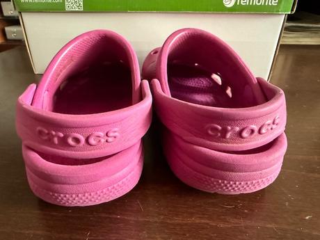 Crocs, crocs,32