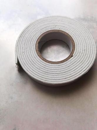 Obojstranná lepiaca páska,