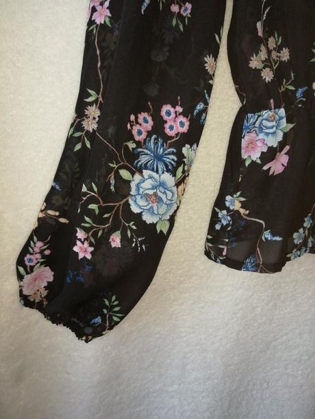 Pekná blúzka zn. bikbok, 36