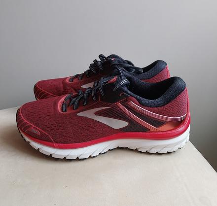 Bežecké tenisky brooks, 37