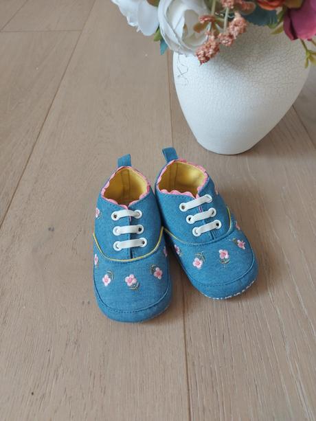 Capačky vyšívané kvety- nové, 19