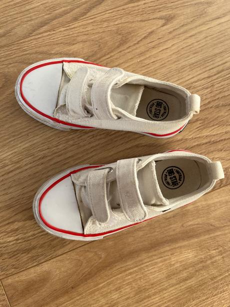 Dievčenské tenisky., 25