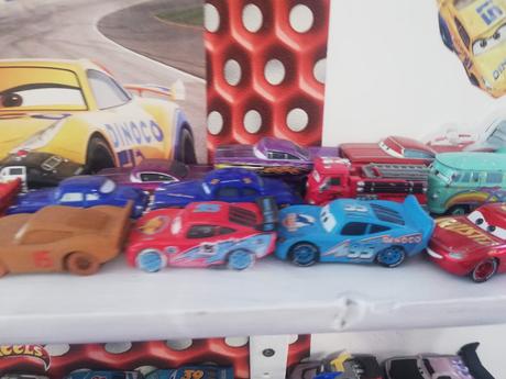 Ponúkam na predaj hot wheels, 
