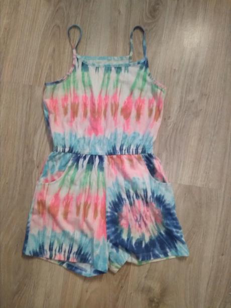 Dievčenský overal, 122