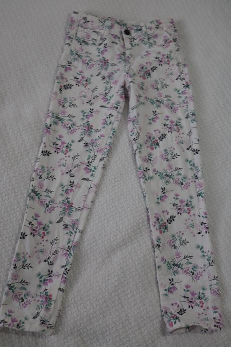 Dievčenské nohavice, 134