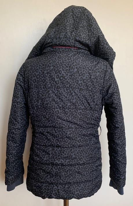 Dievčenská vetrovka na zimu s kapucňou, 134