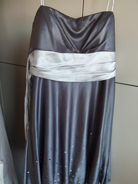 Spoločenské šaty, 38