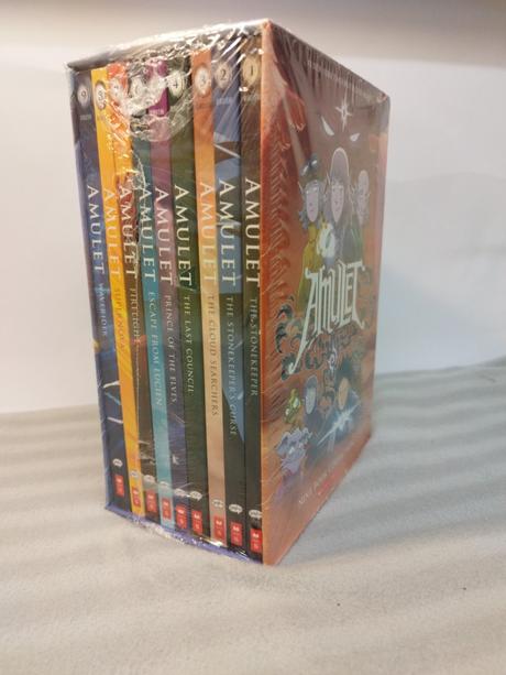 Kazu kibuishi - amulet box set 1-9 nau24, 