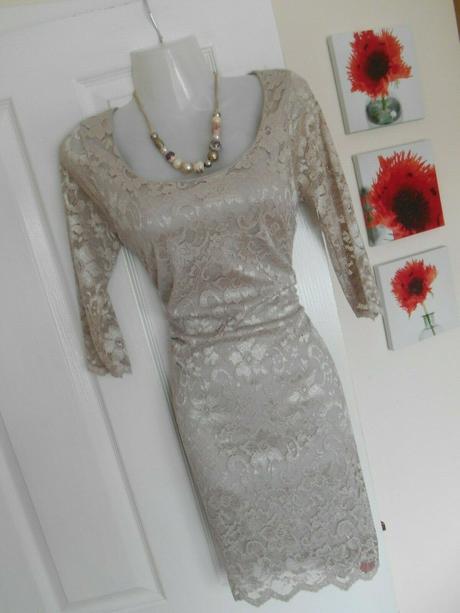 B young cipkovane saty, velkost s, s