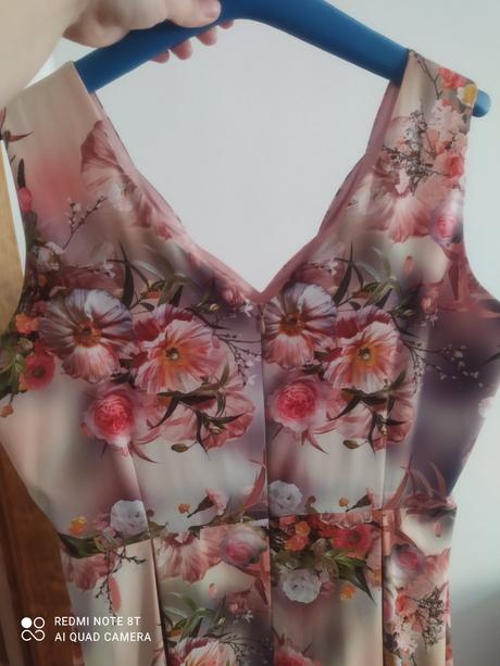 Spoločenské šaty, 46