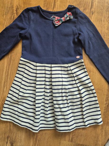 Krasne saty sergent major, sergent major,122