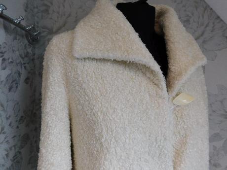 Pekny kratky kabatik, 40