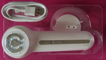 Pristroj na rf masaz pleti a obnovu kolagenu,