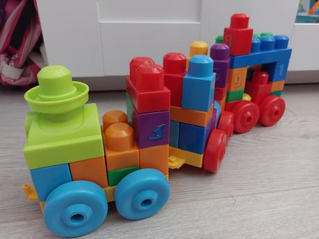 Megabolocks vlacik s cislami a extra kocky,