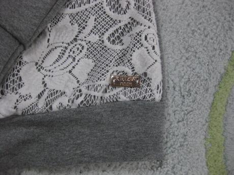 Mikina talianskej zn. krizia s čipkou, 152