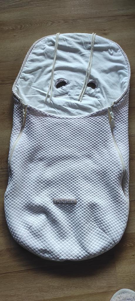 Jarný fusak pinkie, pinkie