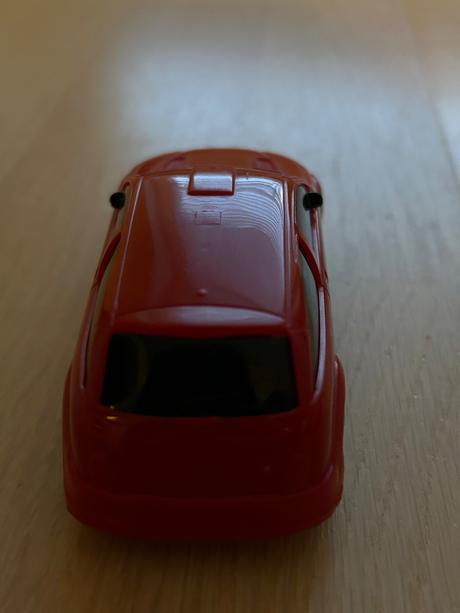 Plastové autíčko,