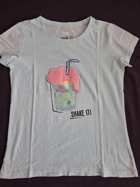 Dievčenské tričká., 152