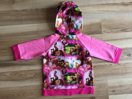 Mikina masa a medved, 80