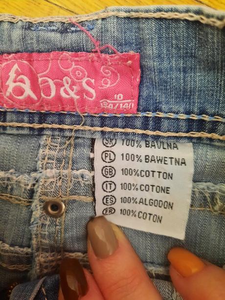 Dievčenská sukňa, 134