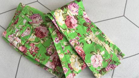 Slimky - skoro nenosené, 158