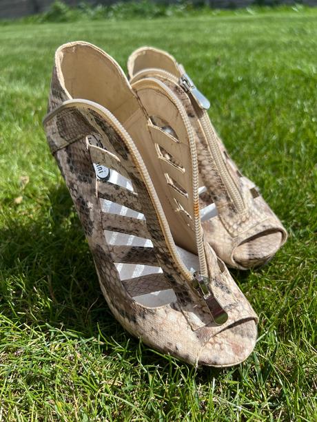 Sandále na podpatku, 37