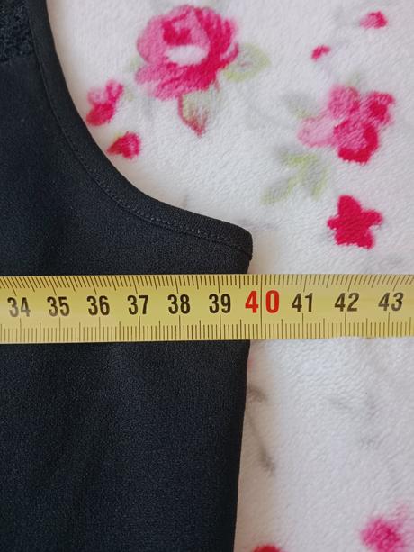 Čierny top s čipkou, reserved,s